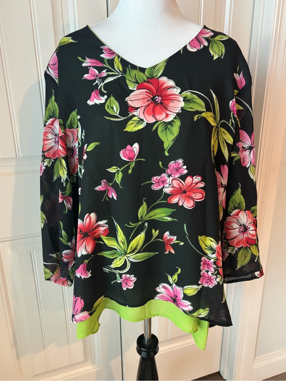 Giorgio Fiorelli Black Floral V-Neck Top with Pink & Green Accents